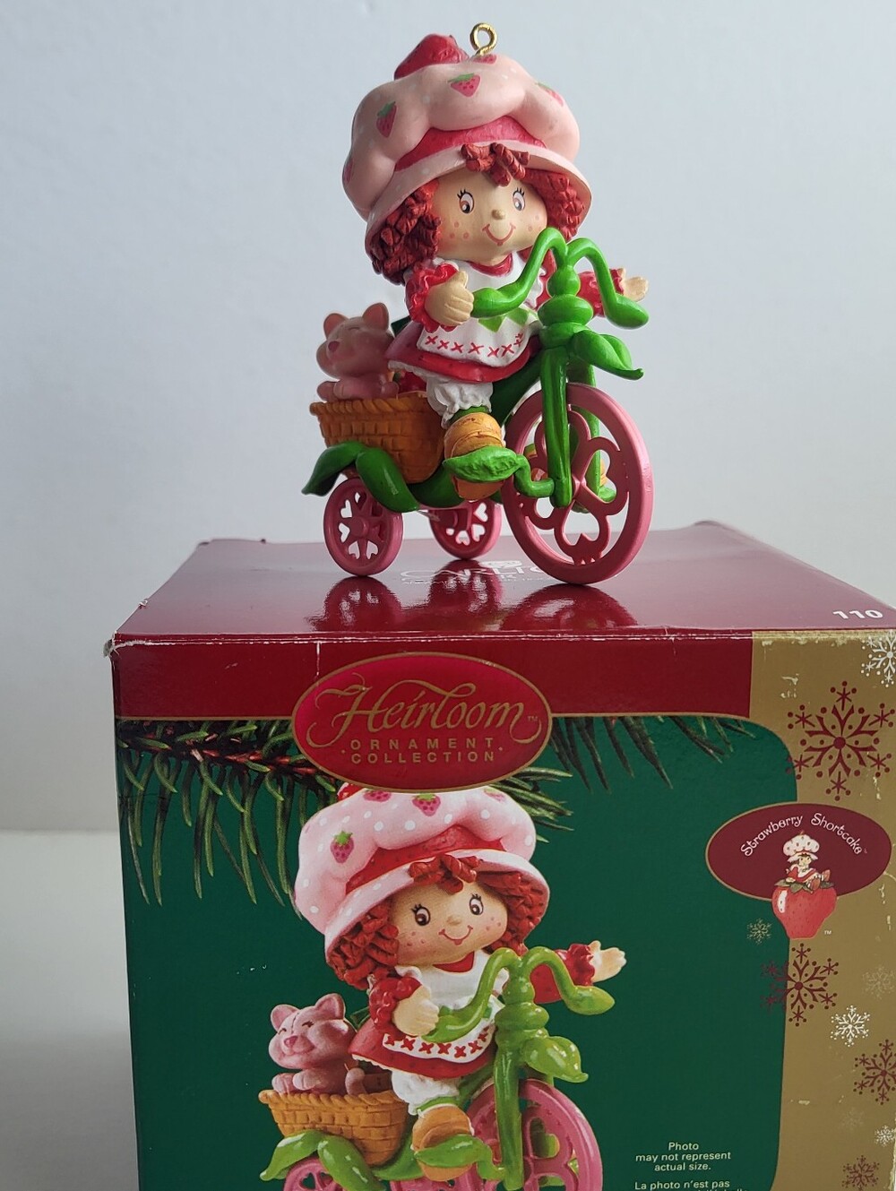 STRAWBERRY SHORTCAKE with Custard Cat Scent-Sational Heirloom Ornament